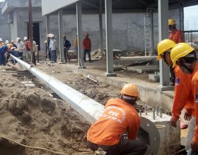 Lắp dựng cột chống sét dự án LPG Thị Vải