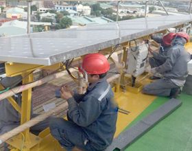 Lắp đặt hệ thống pin năng lượng mặt trời